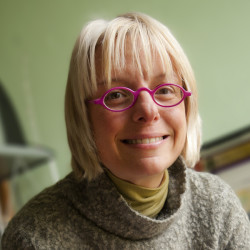 Headshot of Vicki Mayer